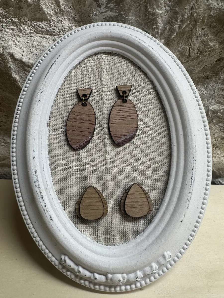 Boucles d’oreilles en chêne de tonneau – Teinte naturelle Pinot Noir