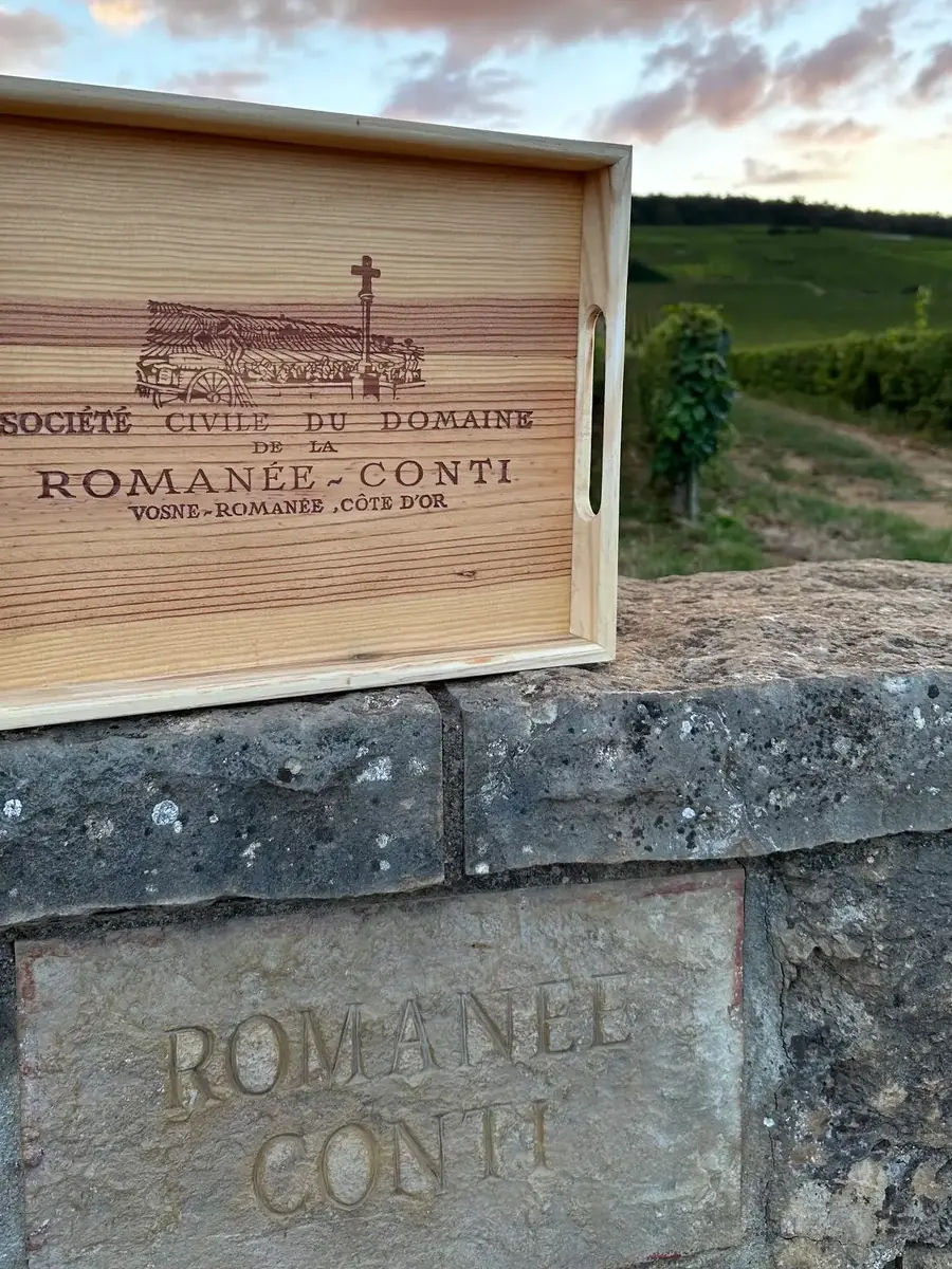 Plateau de dégustation en chêne verni gravé des climats de Bourgogne