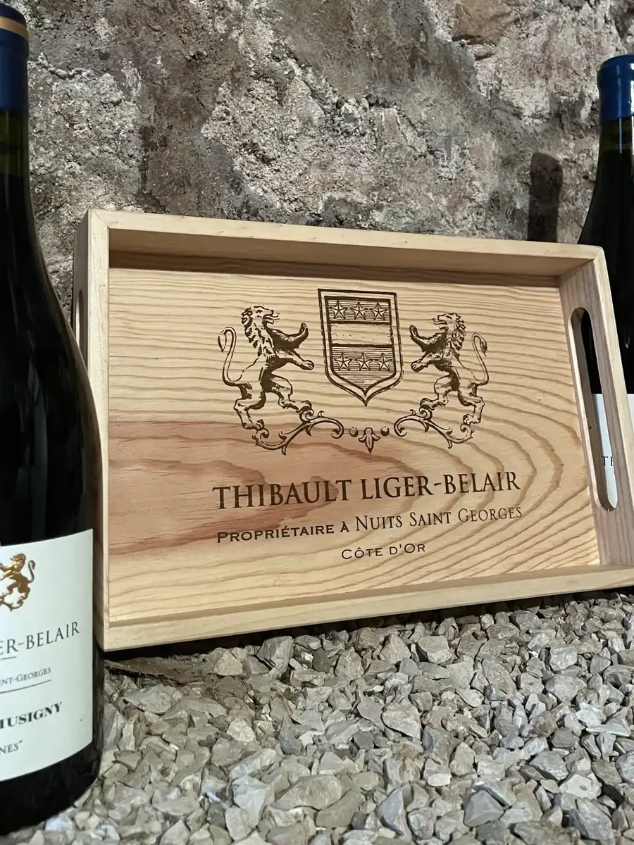 Plateau de dégustation en chêne verni gravé des climats de Bourgogne