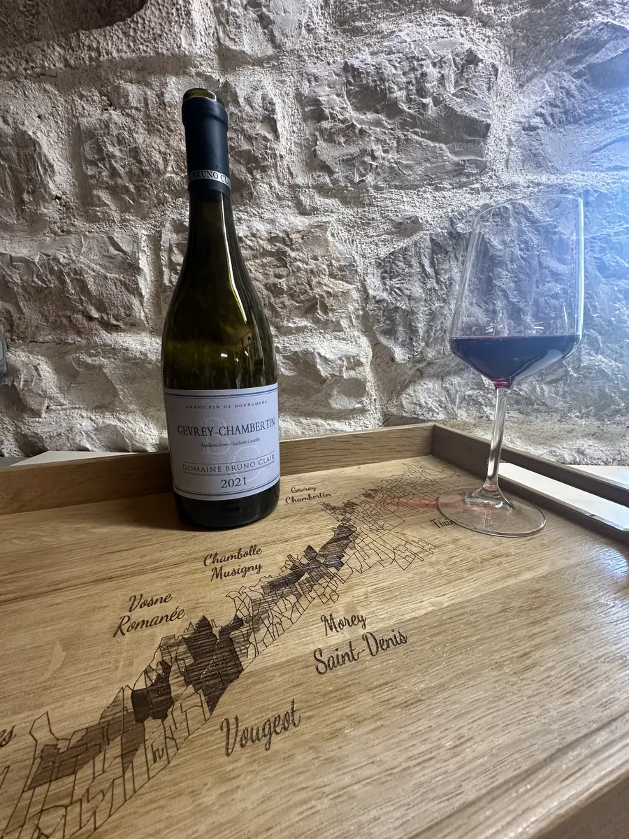 Plateau de dégustation en chêne verni gravé Côte de Nuits